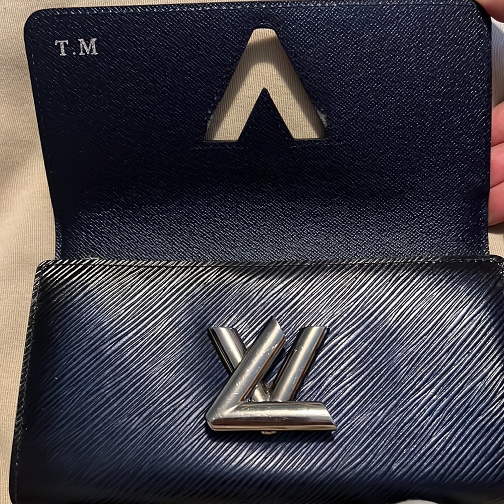 Limited Edition Louis Vuitton Wallet *RARE* Blue Epi Wallet - Picture 3 of 7